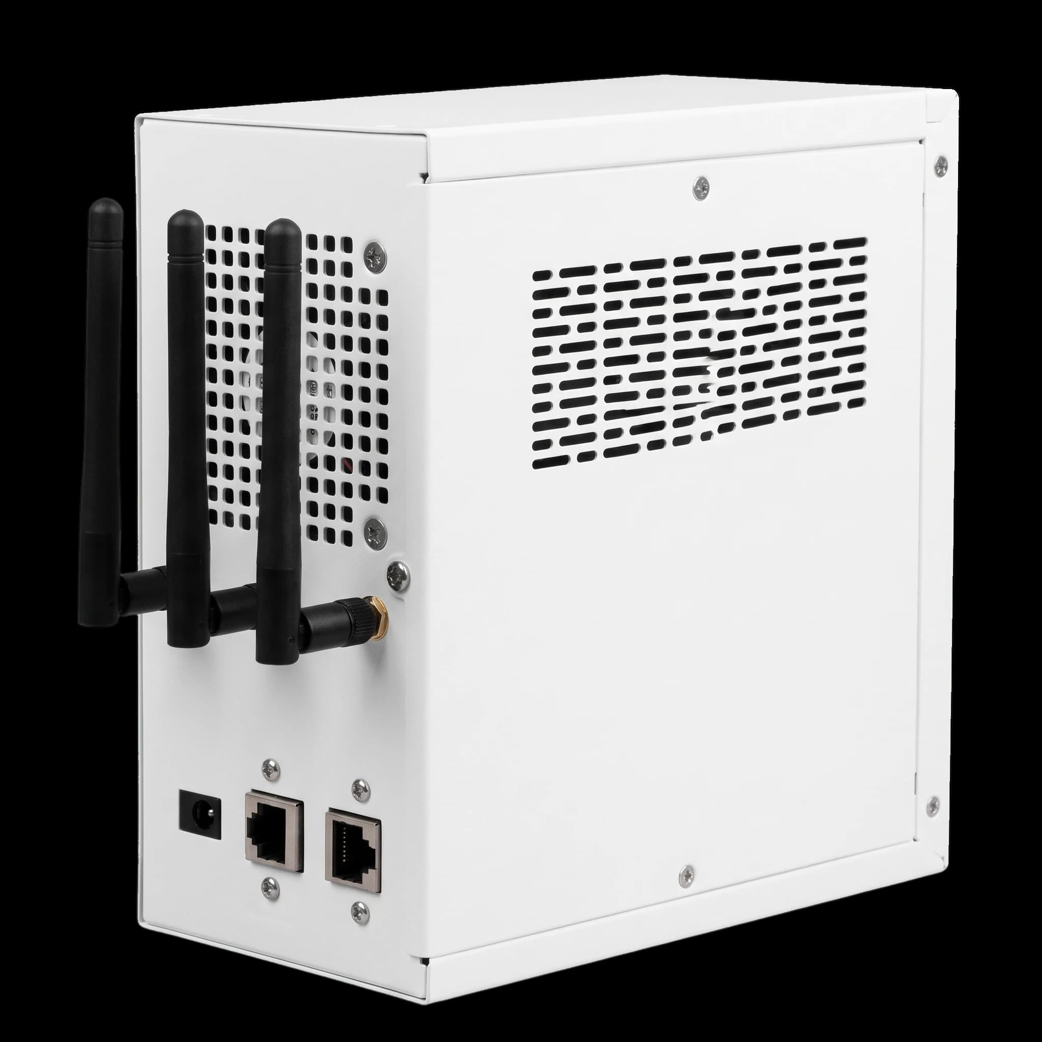 02 Dual GbE Ports